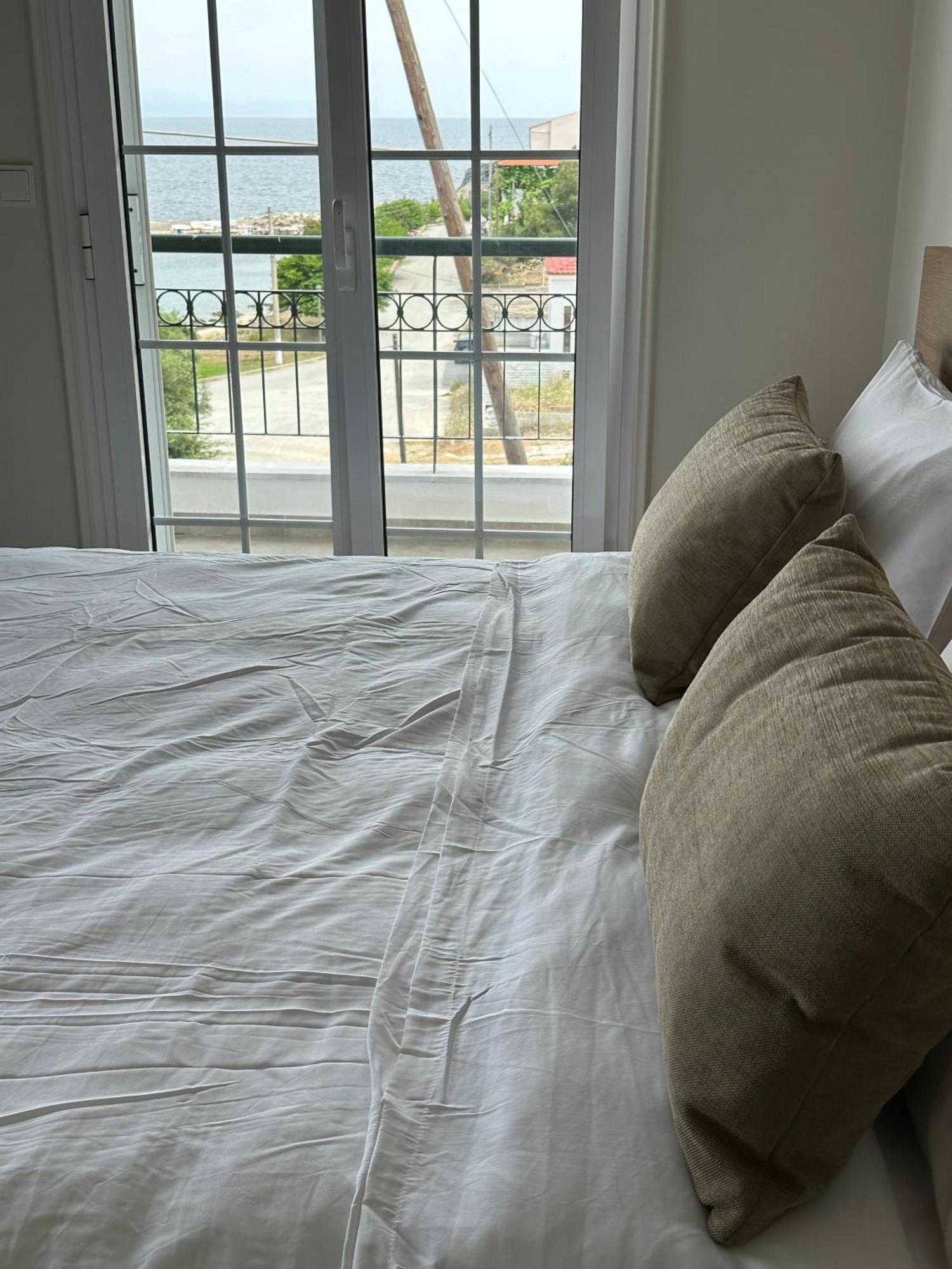 Villa Eleni Greece - Wonderful Sea View Studios Неа-Рода Экстерьер фото