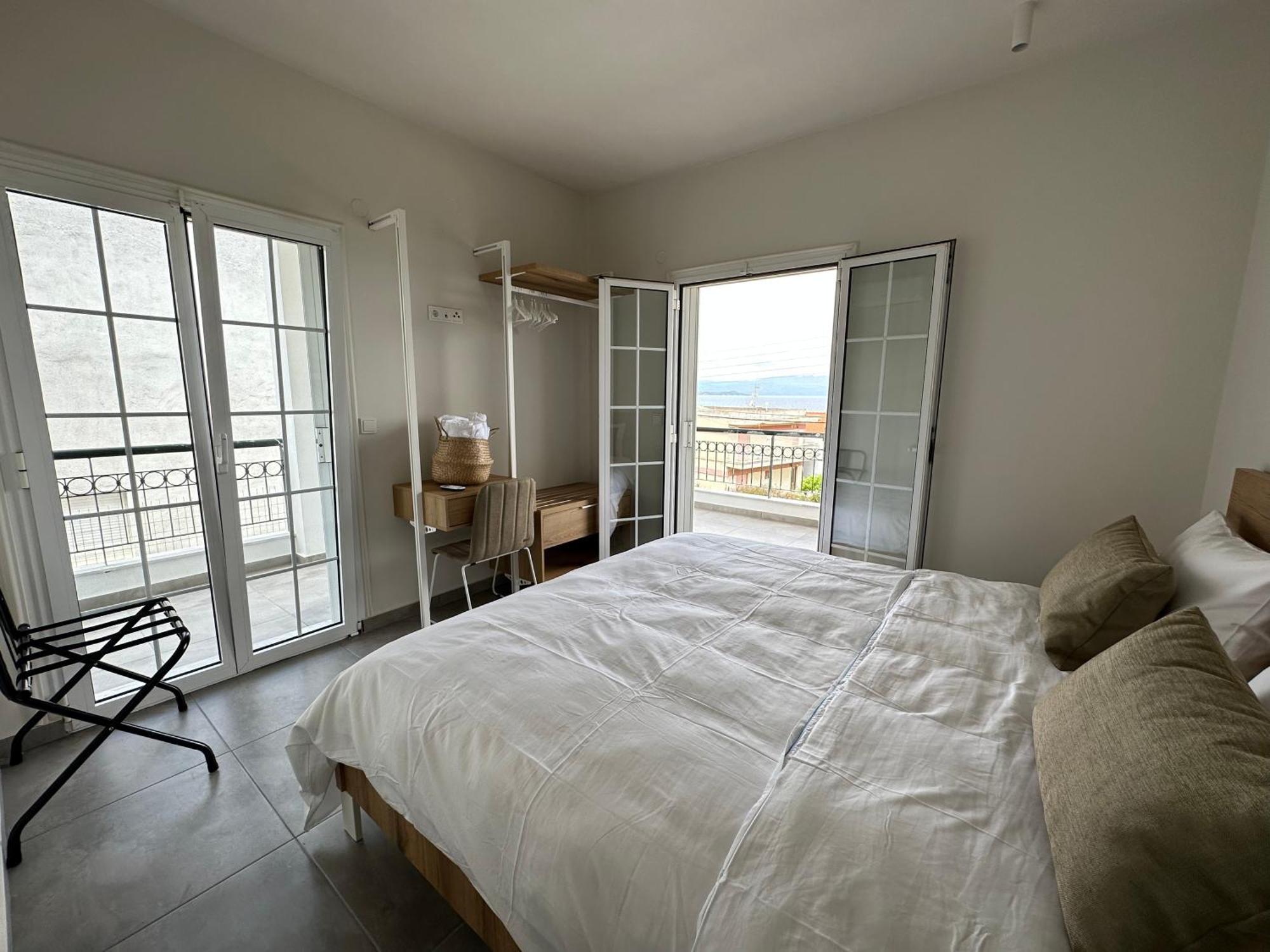Villa Eleni Greece - Wonderful Sea View Studios Неа-Рода Экстерьер фото