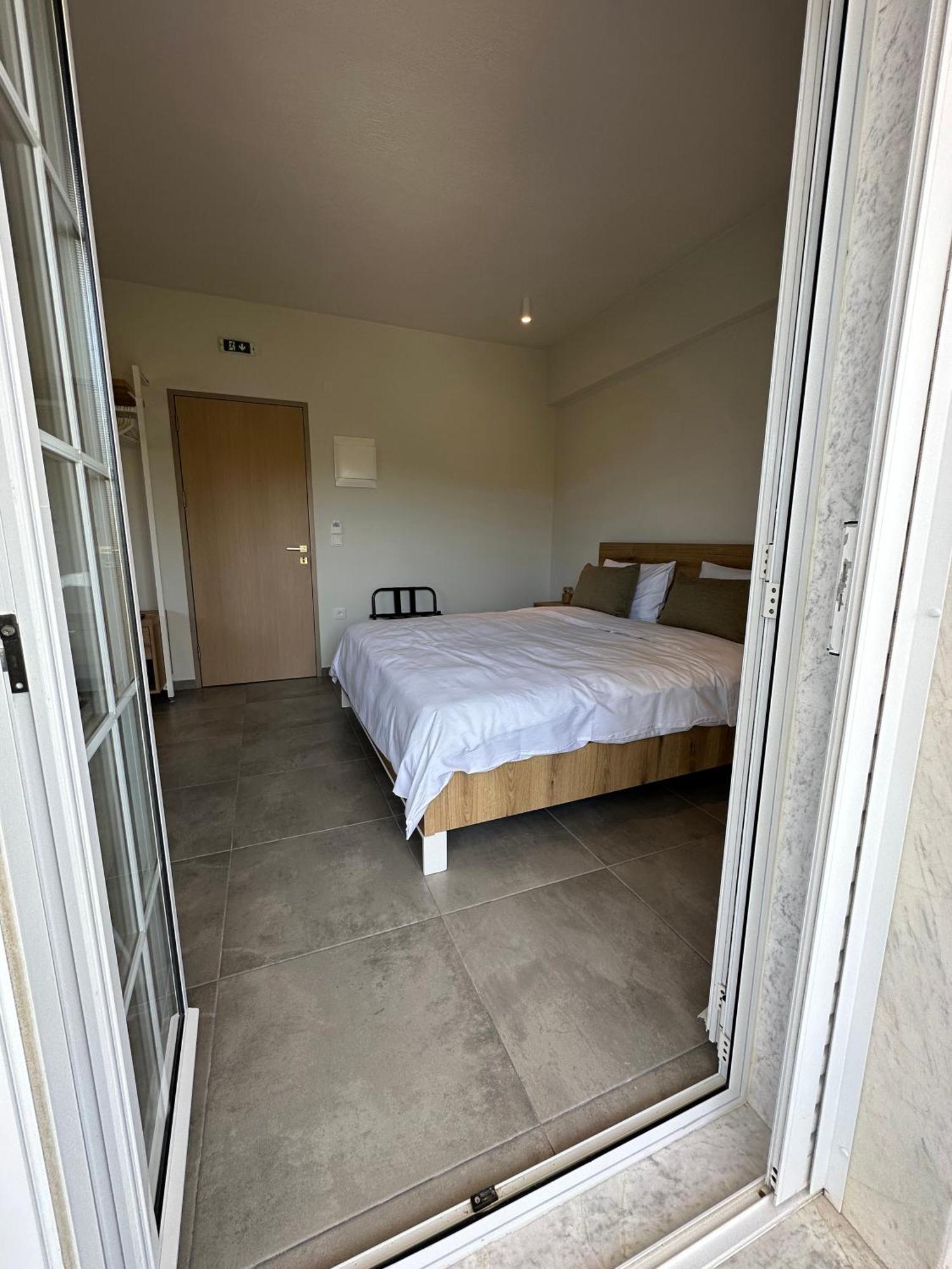 Villa Eleni Greece - Wonderful Sea View Studios Неа-Рода Экстерьер фото